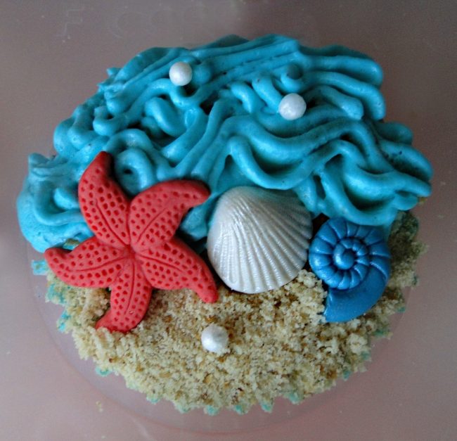 Cupcakes com tema de praia 4